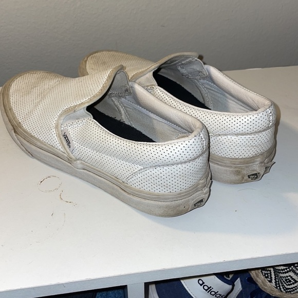 8.5 women’s vans white perf leather low top slip on sneakers - Picture 7 of 10